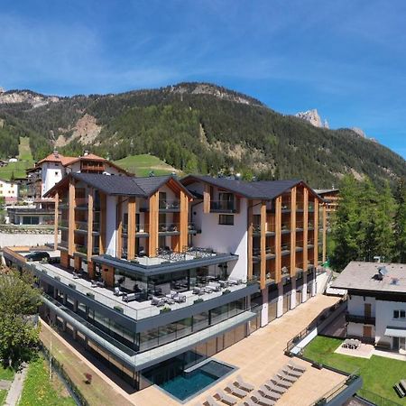 Ciampedie Luxury Alpine Spa Hotel Vigo di Fassa Eksteriør bilde