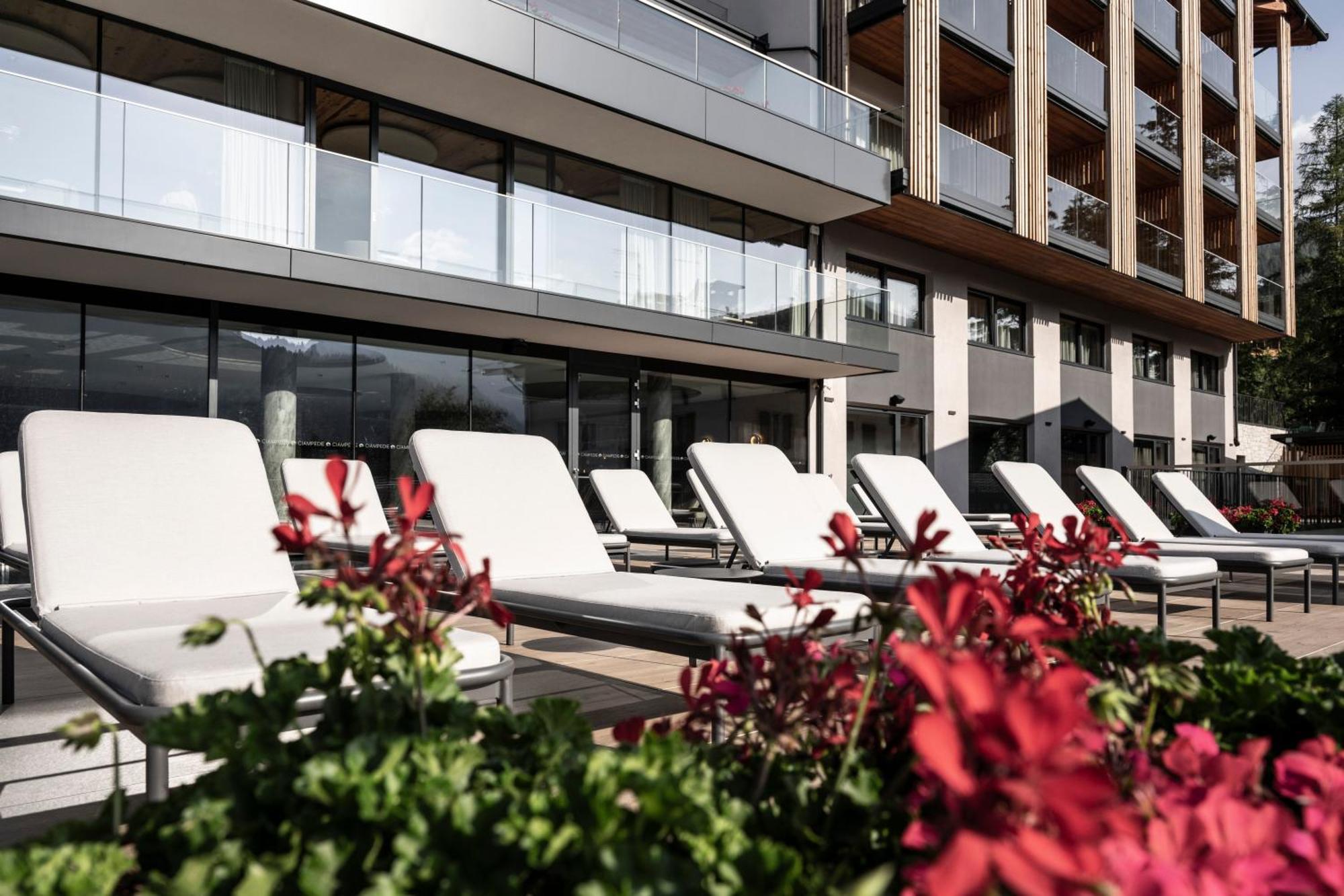 Ciampedie Luxury Alpine Spa Hotel Vigo di Fassa Eksteriør bilde
