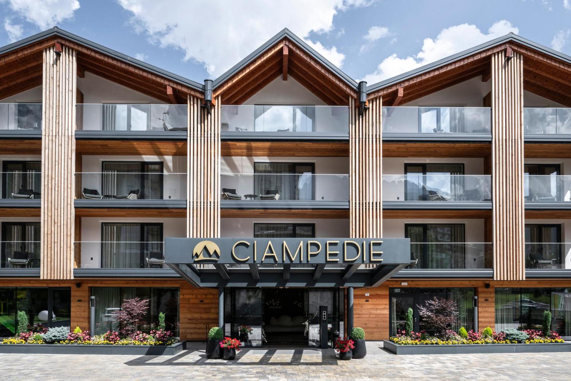 Ciampedie Luxury Alpine Spa Hotel Vigo di Fassa Eksteriør bilde