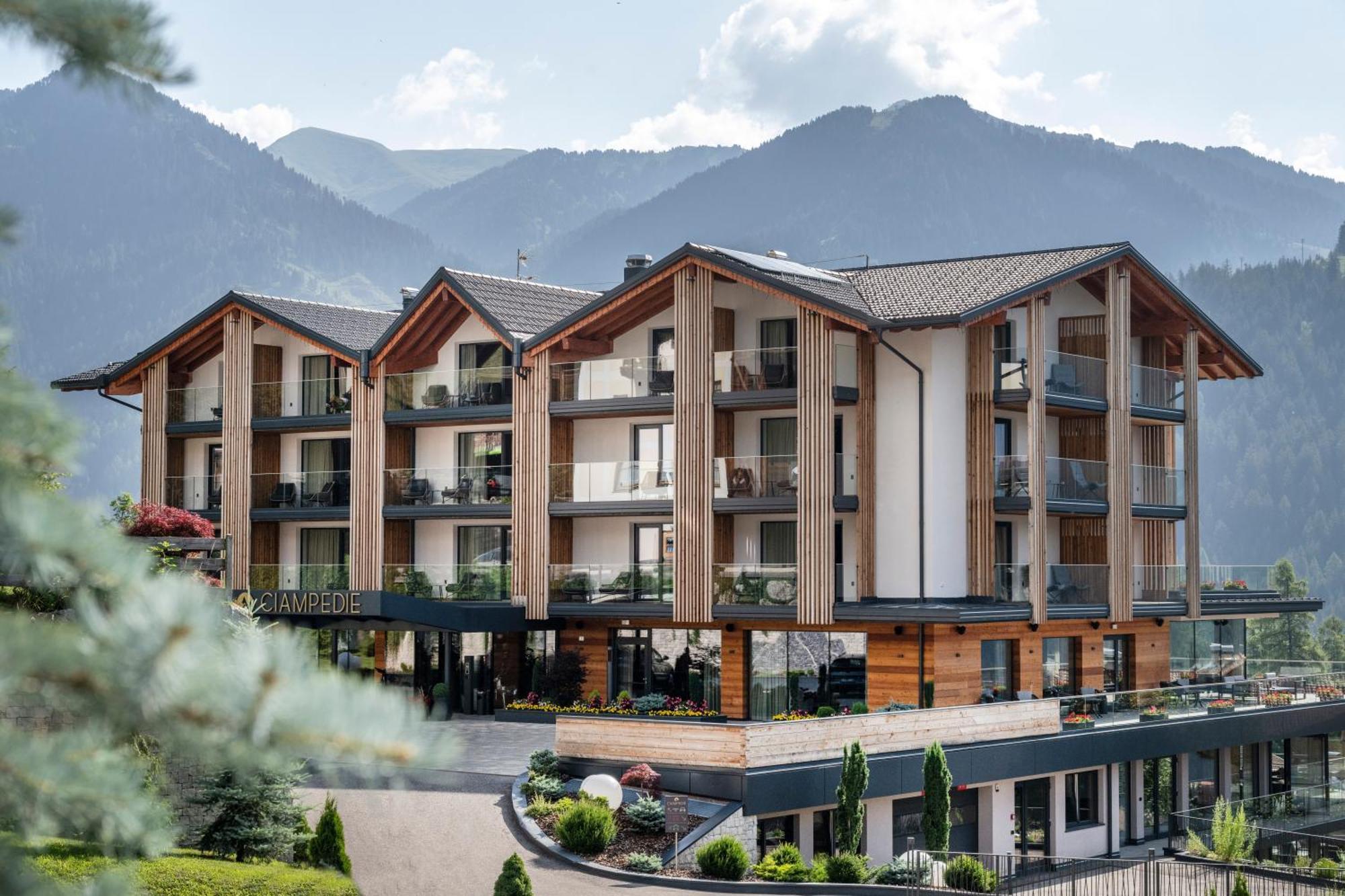 Ciampedie Luxury Alpine Spa Hotel Vigo di Fassa Eksteriør bilde
