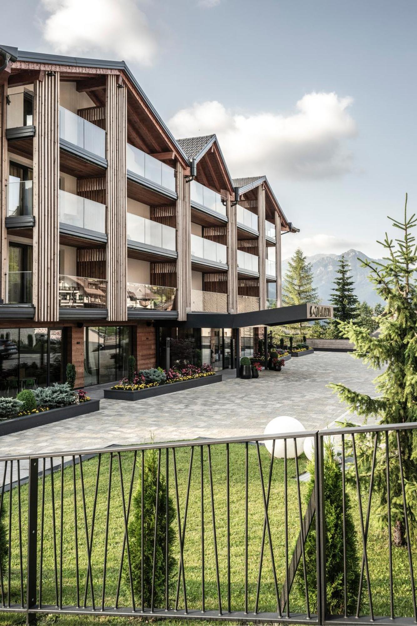 Ciampedie Luxury Alpine Spa Hotel Vigo di Fassa Eksteriør bilde