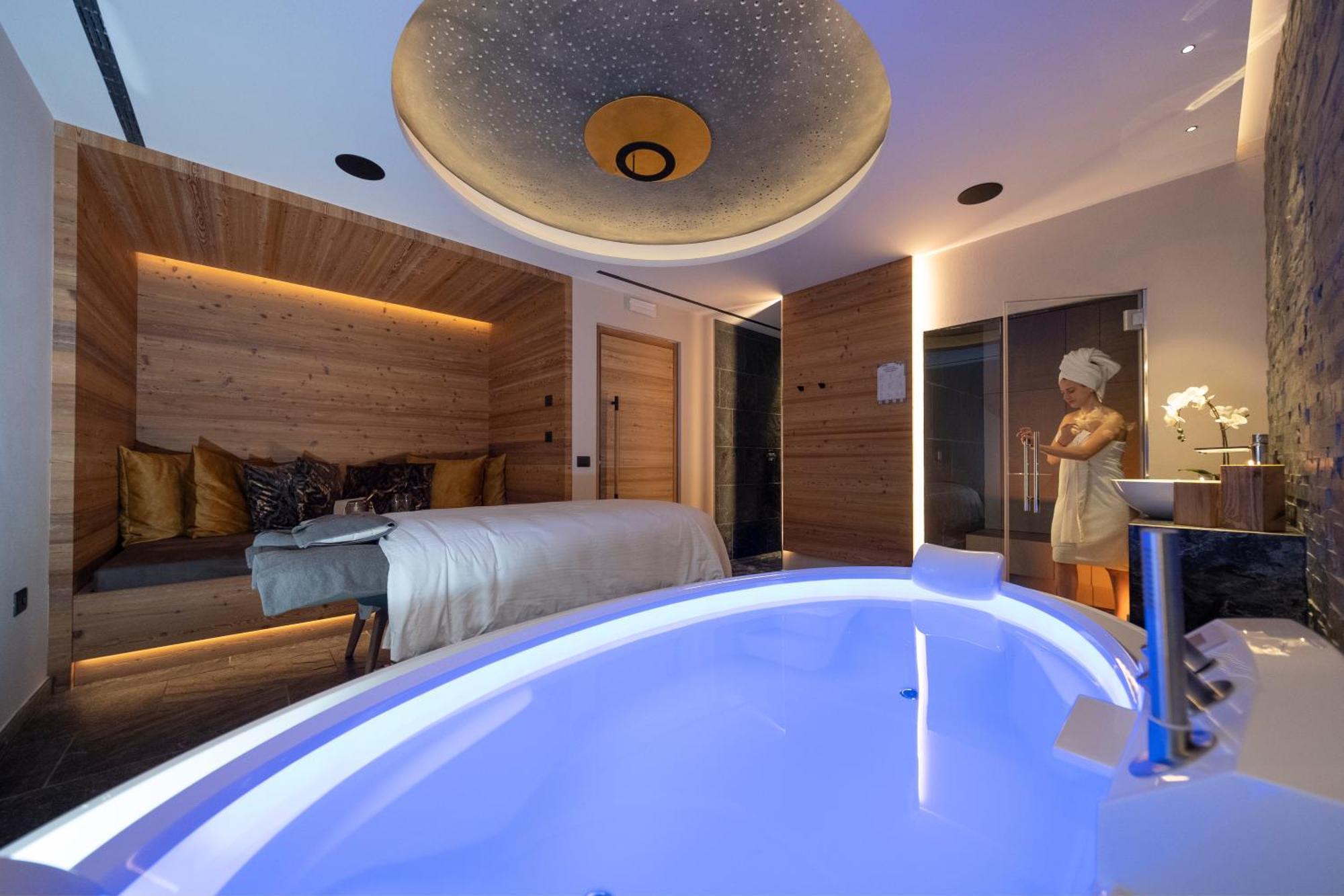 Ciampedie Luxury Alpine Spa Hotel Vigo di Fassa Eksteriør bilde
