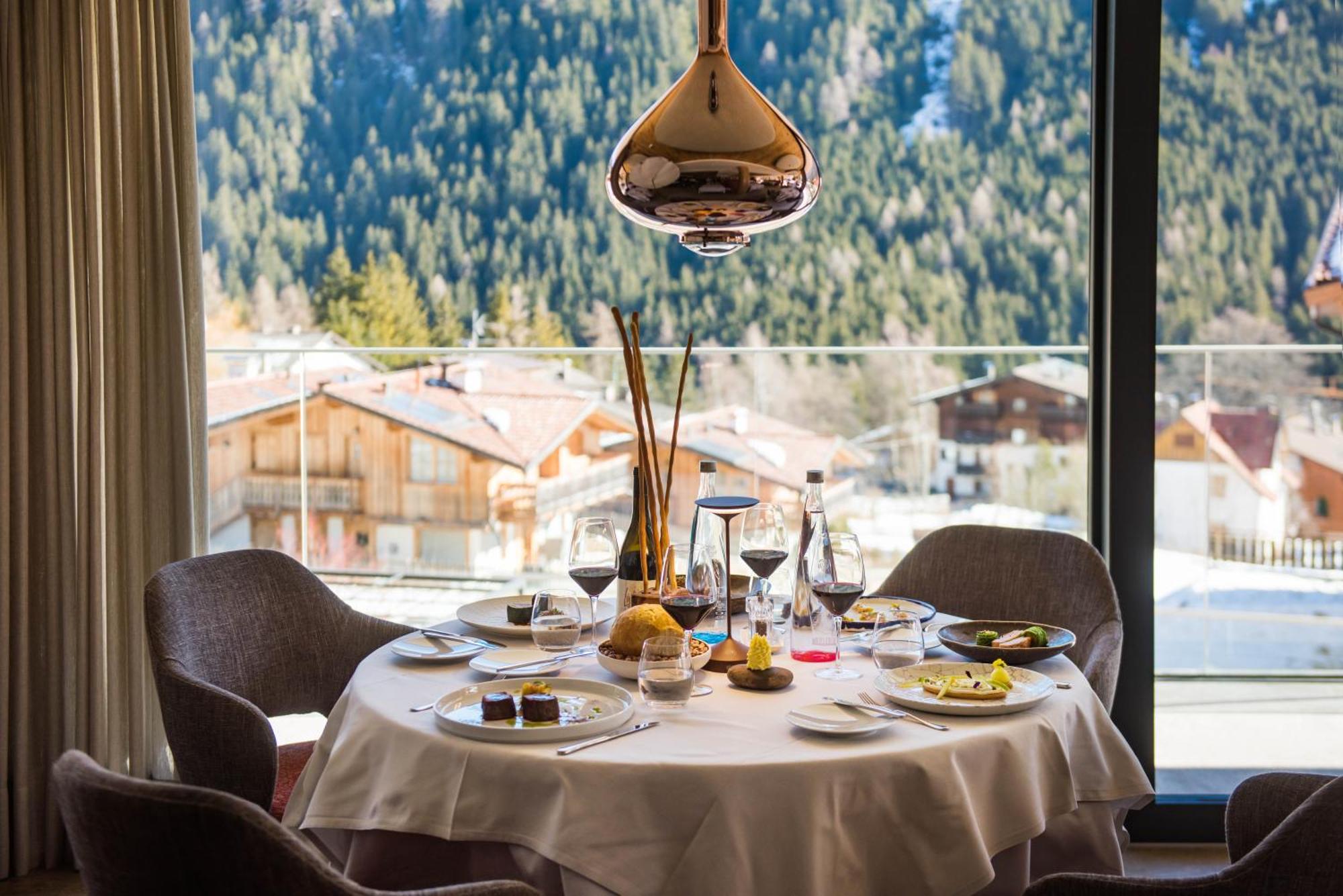 Ciampedie Luxury Alpine Spa Hotel Vigo di Fassa Eksteriør bilde